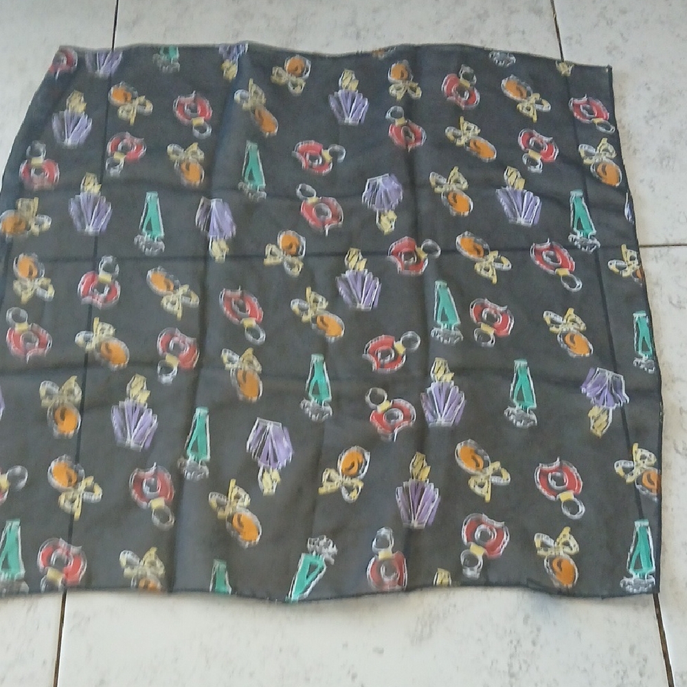 Elizabeth Taylor Colorful Patterned Scarf/ Handkerchief
